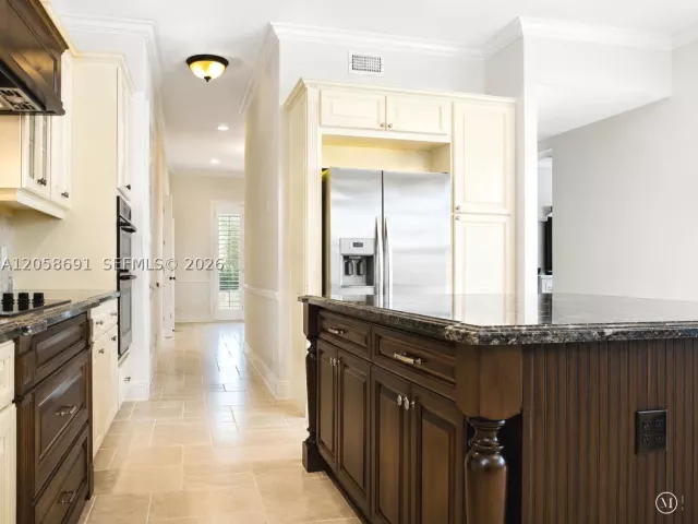5-bedroom home for rent in Miami - 5000 SW 73rd Ter - MondialRealty