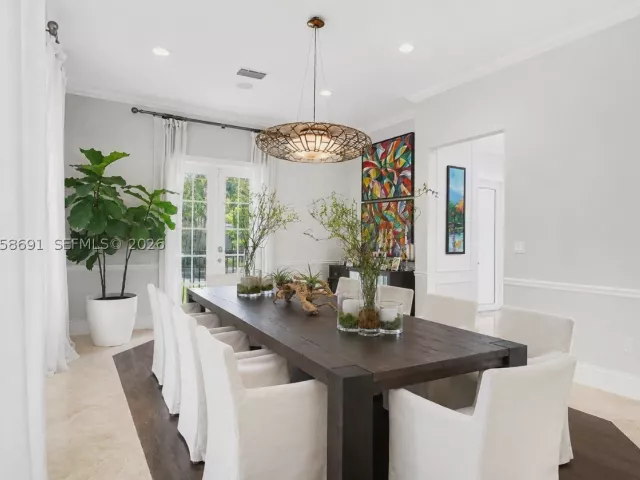 5-bedroom home for rent in Miami - 5000 SW 73rd Ter - MondialRealty