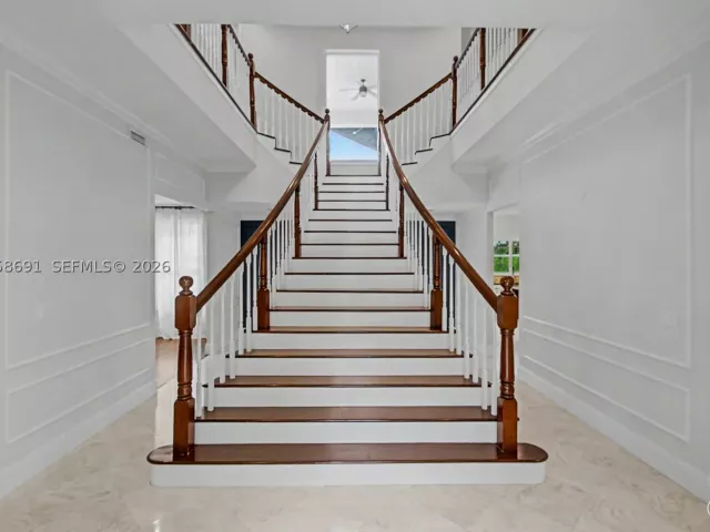 5-bedroom home for rent in Miami - 5000 SW 73rd Ter - MondialRealty