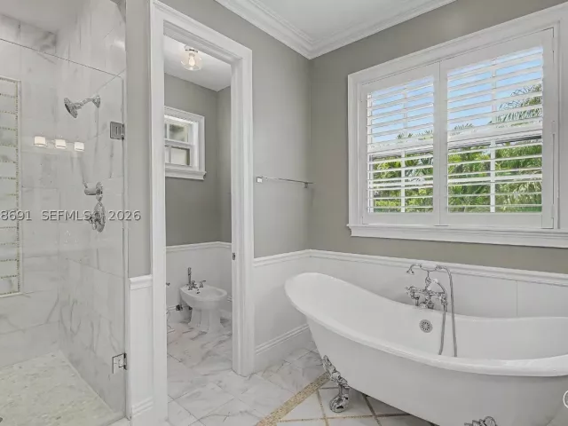 5-bedroom home for rent in Miami - 5000 SW 73rd Ter - MondialRealty