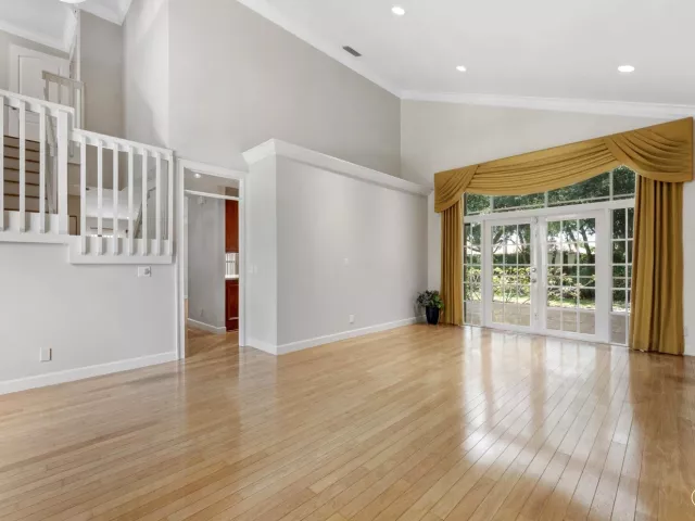 4-bedroom home for sale in Boca Raton - 10796 Crescendo Circle - MondialRealty