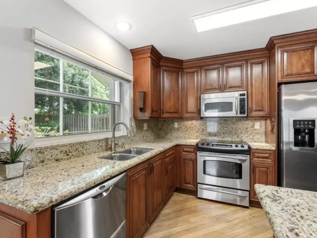 4-bedroom home for sale in Boca Raton - 10796 Crescendo Circle - MondialRealty