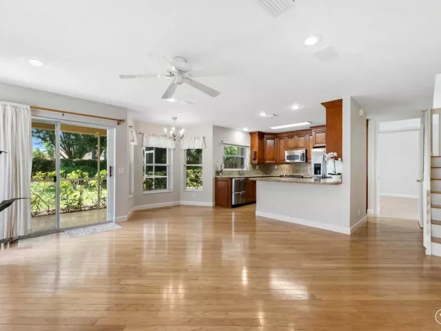 4-bedroom home for sale in Boca Raton - 10796 Crescendo Circle - MondialRealty