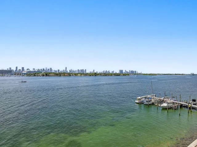 1-bedroom condo for rent in Miami Beach - 540 West Ave 513 - MondialRealty