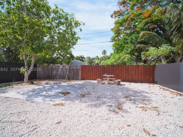 3-bedroom home for sale in Homestead - 15431 Harding Ln - MondialRealty