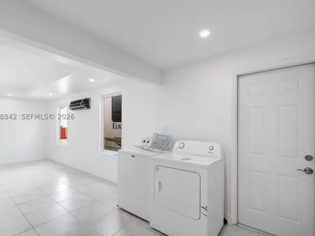 3-bedroom home for sale in Homestead - 15431 Harding Ln - MondialRealty