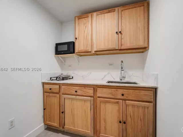 3-bedroom home for sale in Homestead - 15431 Harding Ln - MondialRealty