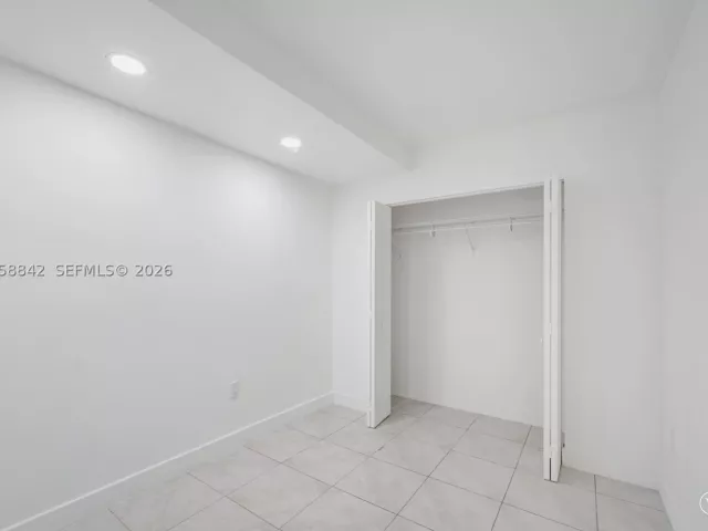 3-bedroom home for sale in Homestead - 15431 Harding Ln - MondialRealty