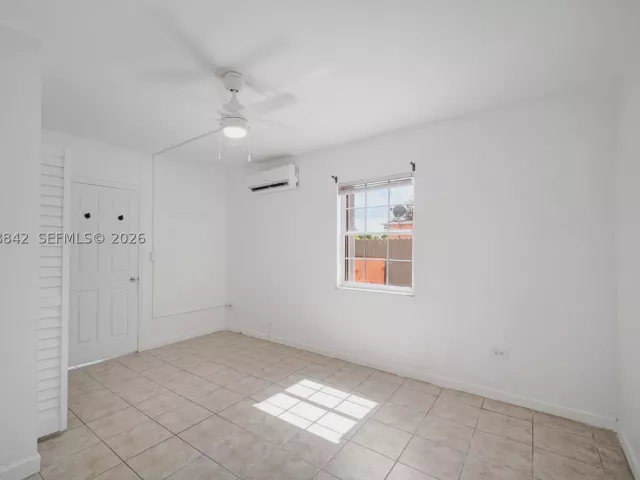 3-bedroom home for sale in Homestead - 15431 Harding Ln - MondialRealty