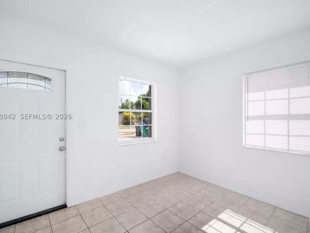 3-bedroom home for sale in Homestead - 15431 Harding Ln - MondialRealty