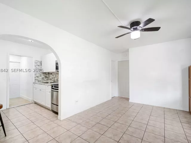3-bedroom home for sale in Homestead - 15431 Harding Ln - MondialRealty