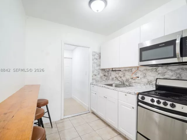 3-bedroom home for sale in Homestead - 15431 Harding Ln - MondialRealty