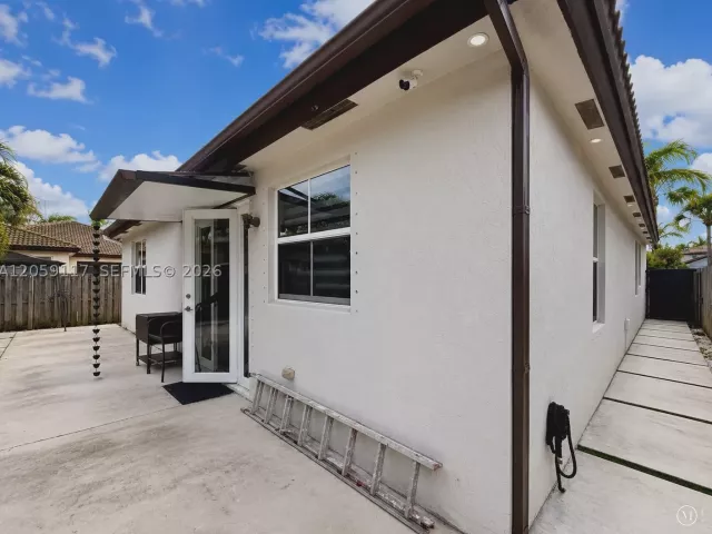 3-bedroom home for sale in Homestead - 25163 SW 118th Pl - MondialRealty