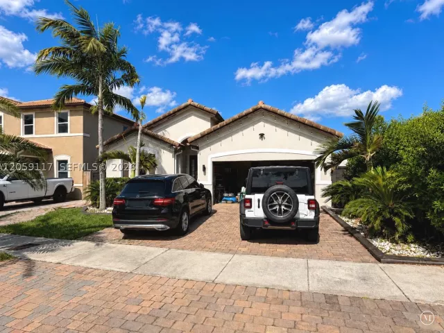 3-bedroom home for sale in Homestead - 25163 SW 118th Pl - MondialRealty