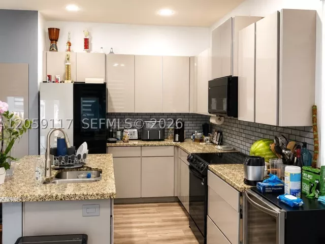 3-bedroom home for sale in Homestead - 25163 SW 118th Pl - MondialRealty