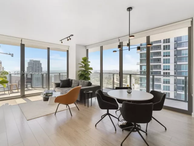 3-bedroom condo for rent in Miami - 1300 S Miami Ave 3406 - MondialRealty