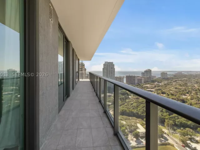 3-bedroom condo for rent in Miami - 1300 S Miami Ave 3406 - MondialRealty