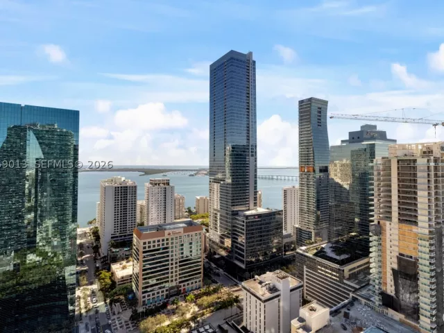 3-bedroom condo for rent in Miami - 1300 S Miami Ave 3406 - MondialRealty