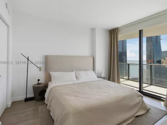 3-bedroom condo for rent in Miami - 1300 S Miami Ave 3406 - MondialRealty