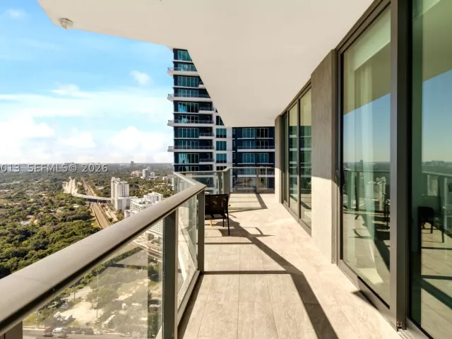 3-bedroom condo for rent in Miami - 1300 S Miami Ave 3406 - MondialRealty