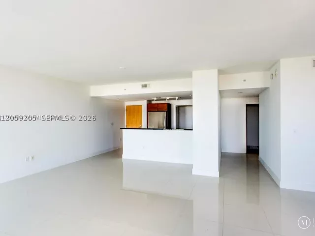 2-bedroom condo for rent in Miami - 244 Biscayne Blvd 1202 - MondialRealty