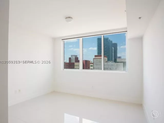2-bedroom condo for rent in Miami - 244 Biscayne Blvd 1002 - MondialRealty