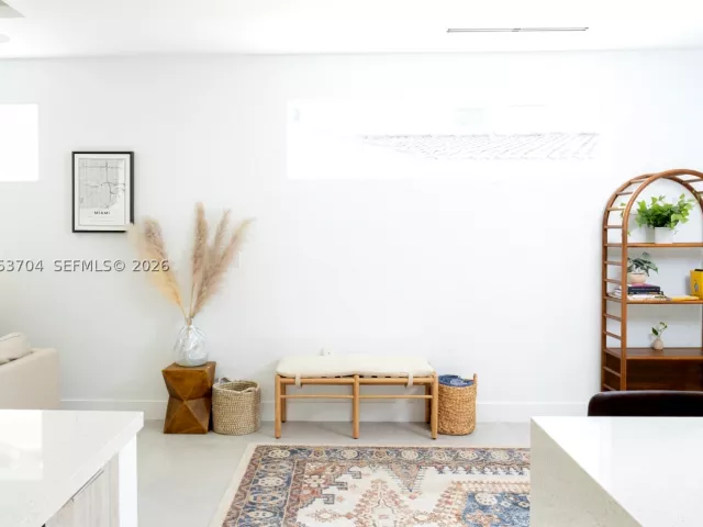 3-bedroom home for rent in Miami - 3524 SW 25th Ter A - MondialRealty
