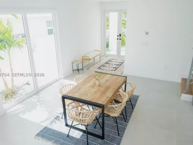 3-bedroom home for rent in Miami - 3524 SW 25th Ter A - MondialRealty