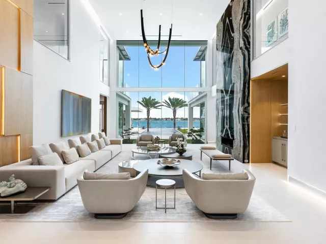 7-bedroom home for sale in West Palm Beach - 3030 WASHINGTON Road - MondialRealty