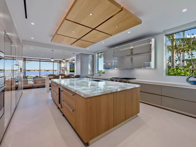 7-bedroom home for sale in West Palm Beach - 3030 WASHINGTON Road - MondialRealty