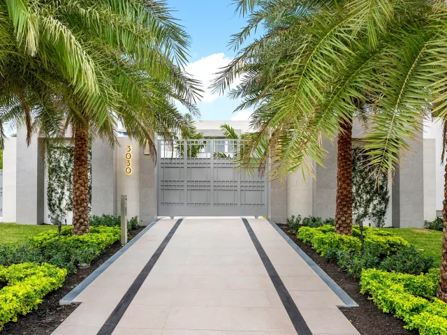 7-bedroom home for sale in West Palm Beach - 3030 WASHINGTON Road - MondialRealty