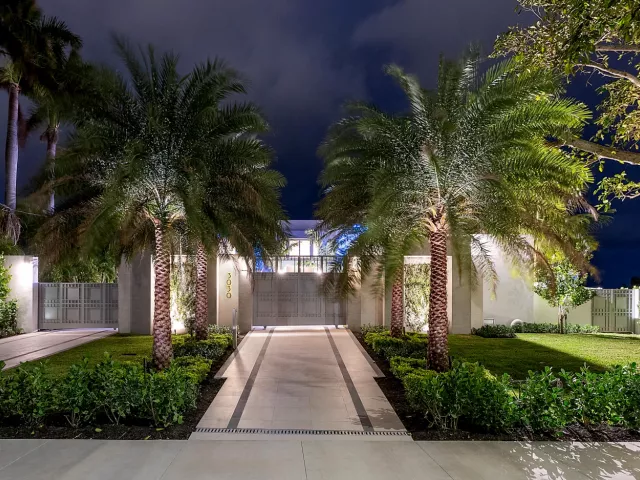 7-bedroom home for sale in West Palm Beach - 3030 WASHINGTON Road - MondialRealty