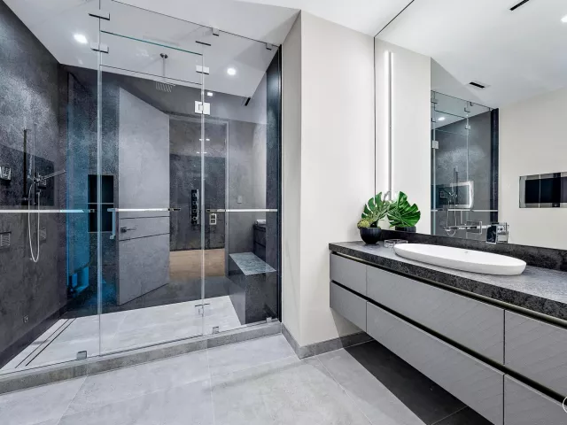 7-bedroom home for sale in West Palm Beach - 3030 WASHINGTON Road - MondialRealty