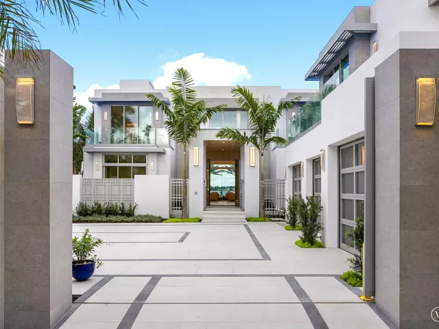 7-bedroom home for sale in West Palm Beach - 3030 WASHINGTON Road - MondialRealty
