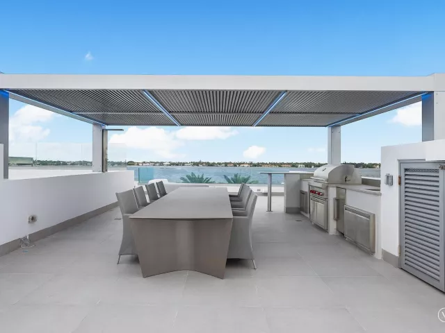 7-bedroom home for sale in West Palm Beach - 3030 WASHINGTON Road - MondialRealty