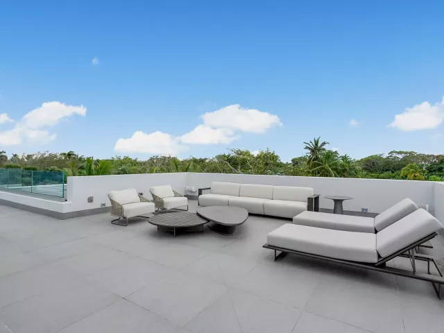 7-bedroom home for sale in West Palm Beach - 3030 WASHINGTON Road - MondialRealty