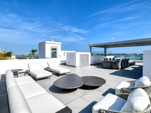 7-bedroom home for sale in West Palm Beach - 3030 WASHINGTON Road - MondialRealty