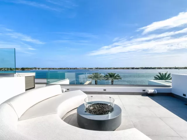 7-bedroom home for sale in West Palm Beach - 3030 WASHINGTON Road - MondialRealty