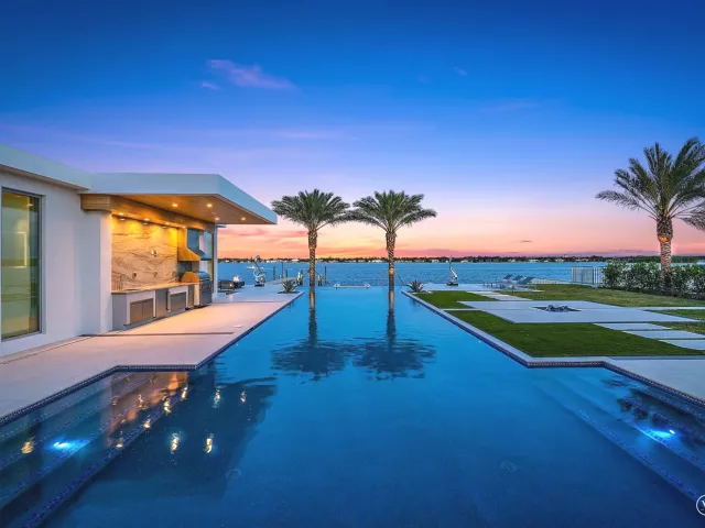 7-bedroom home for sale in West Palm Beach - 3030 WASHINGTON Road - MondialRealty