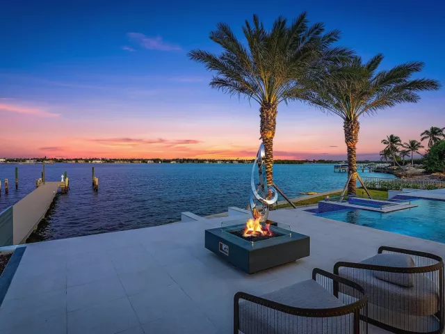 7-bedroom home for sale in West Palm Beach - 3030 WASHINGTON Road - MondialRealty