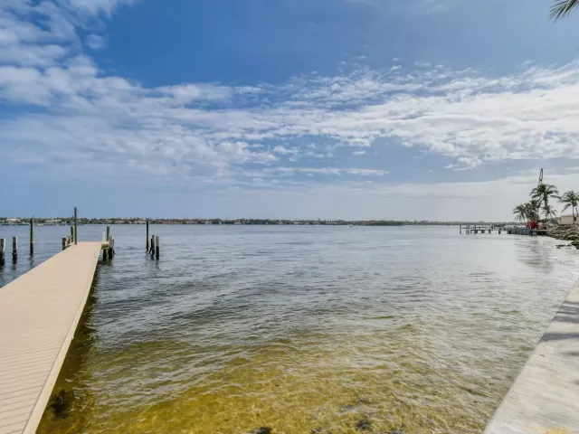 7-bedroom home for sale in West Palm Beach - 3030 WASHINGTON Road - MondialRealty