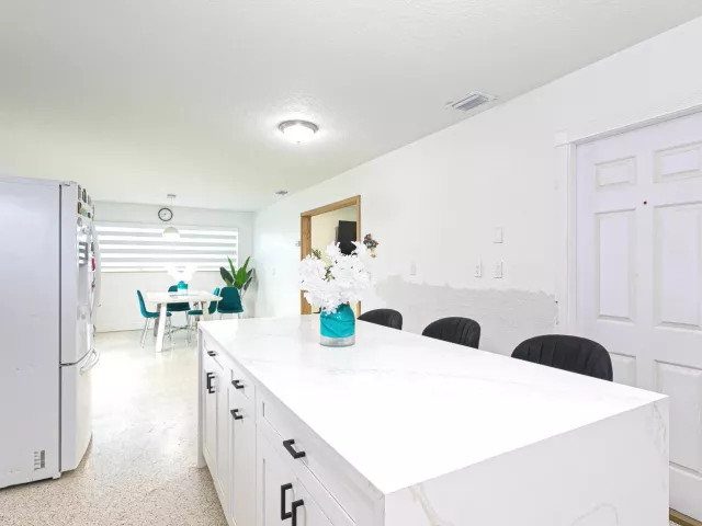 3-bedroom home for sale in West Palm Beach - 2395 Edgewater Drive - MondialRealty