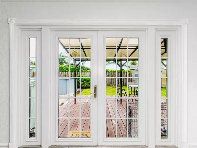 3-bedroom home for sale in West Palm Beach - 2395 Edgewater Drive - MondialRealty