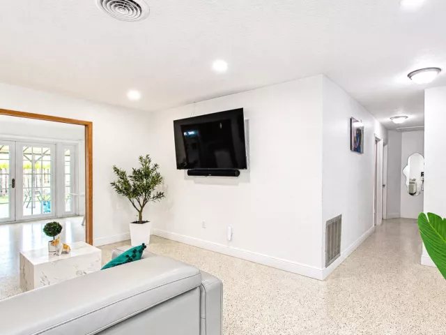 3-bedroom home for sale in West Palm Beach - 2395 Edgewater Drive - MondialRealty