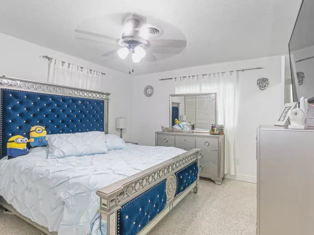 3-bedroom home for sale in West Palm Beach - 2395 Edgewater Drive - MondialRealty