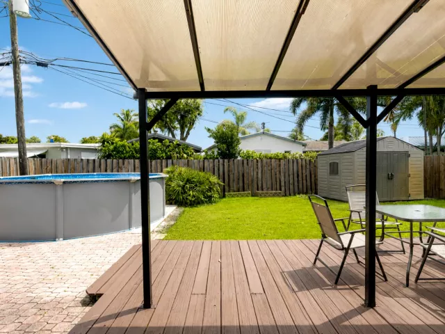 3-bedroom home for sale in West Palm Beach - 2395 Edgewater Drive - MondialRealty