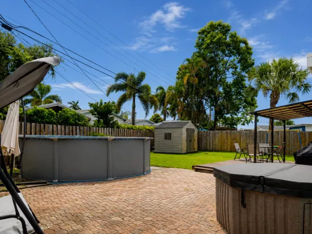 3-bedroom home for sale in West Palm Beach - 2395 Edgewater Drive - MondialRealty