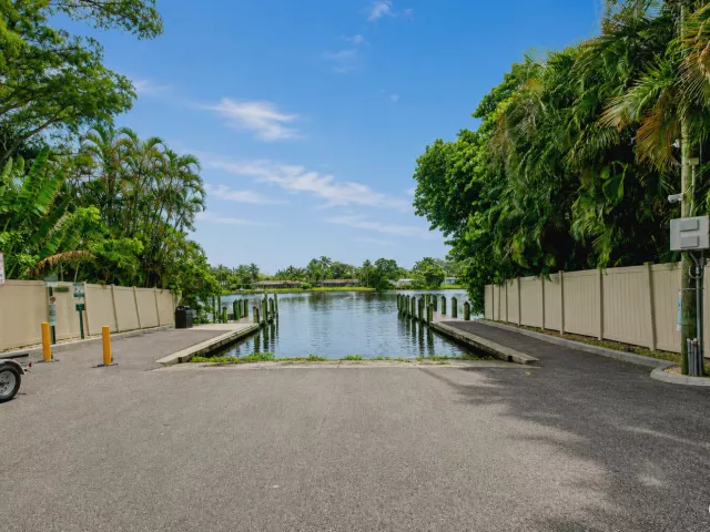 3-bedroom home for sale in West Palm Beach - 2395 Edgewater Drive - MondialRealty