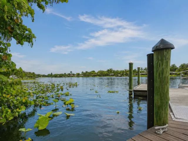3-bedroom home for sale in West Palm Beach - 2395 Edgewater Drive - MondialRealty