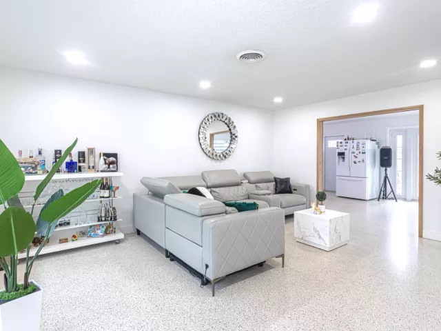 3-bedroom home for sale in West Palm Beach - 2395 Edgewater Drive - MondialRealty
